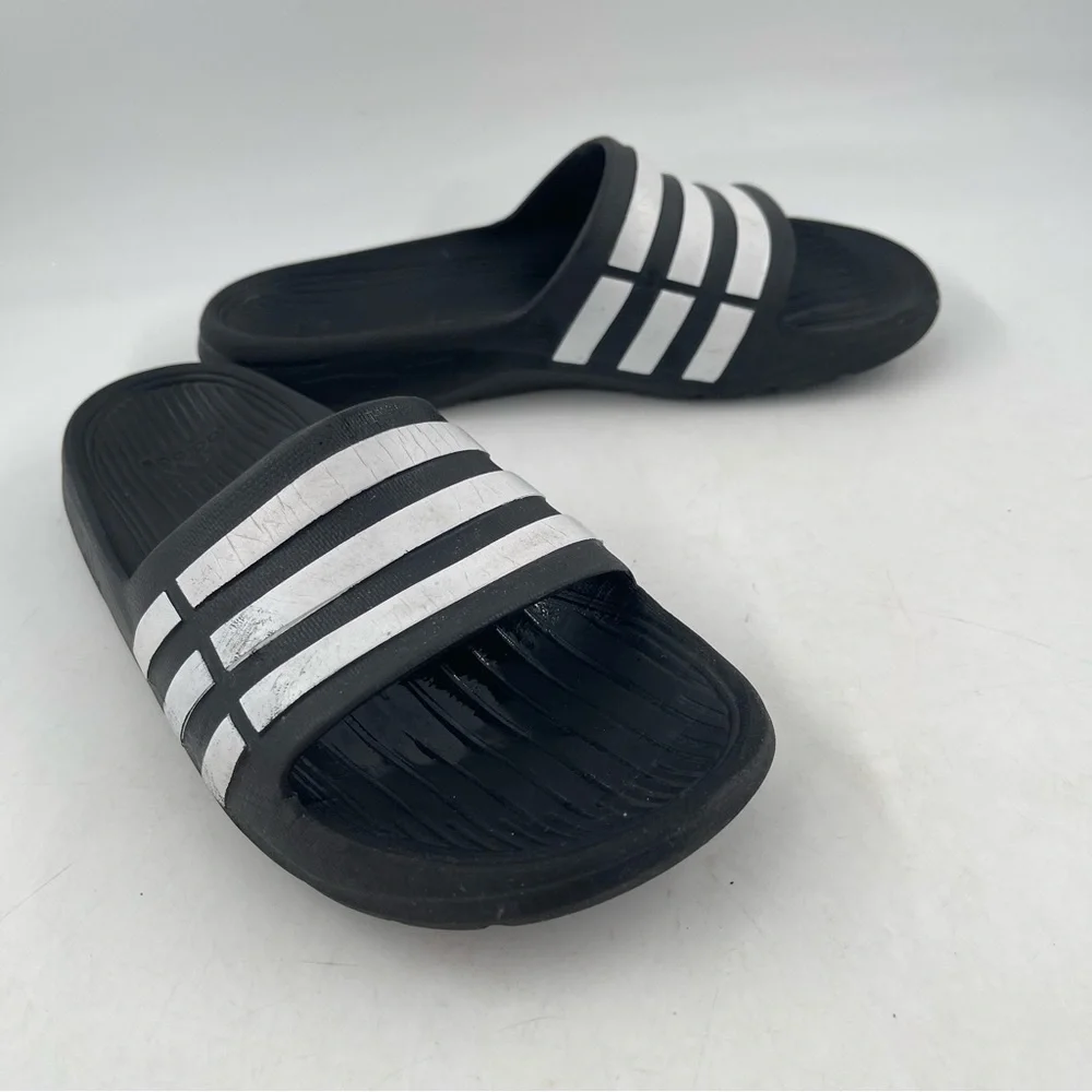 Adidas Kids Adilette -Size 6Y- Black White Comfort Shower Vacation Slide Sandals